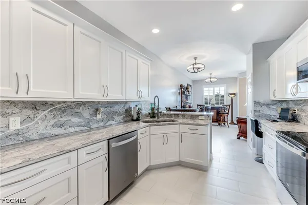 Property Slideshow image 3 of 46 | 14581 grande cay cir 3307, Fort Myers, FL, 33908