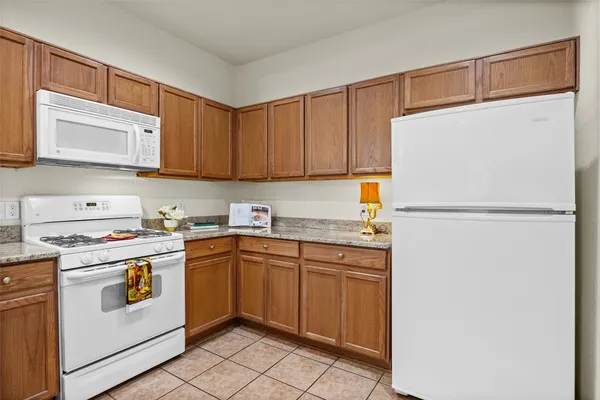 Property Slideshow image 2 of 26 | 317 essex ln, Georgetown, TX, 78633