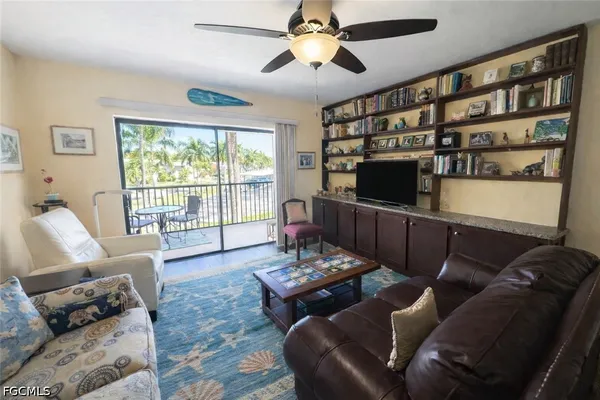 Property Slideshow image 3 of 17 | 11060 caravel cir 201, Fort Myers, FL, 33908