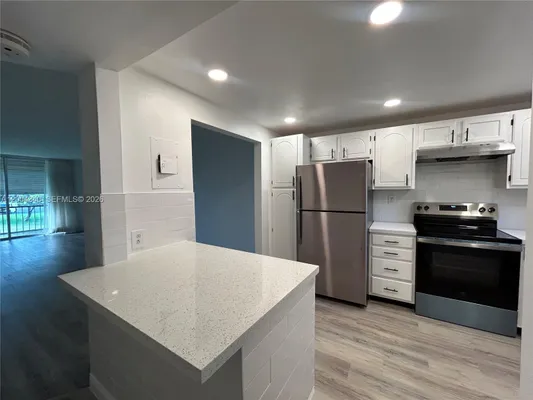 Property Slideshow image 3 of 25 | 8962 s hollybrook blvd 202, Pembroke Pines, FL, 33025