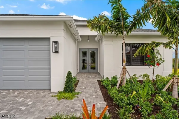 Property Slideshow image 3 of 44 | 14313 hogarth pl, Fort Myers, FL, 33905