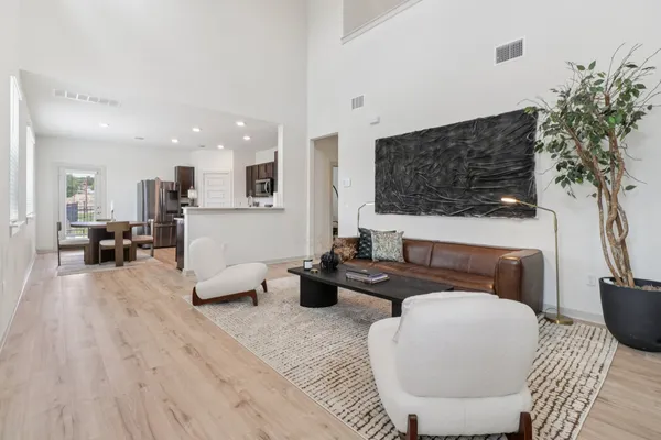 Property Slideshow image 3 of 16 | 220 merrick rd, Georgetown, TX, 78628