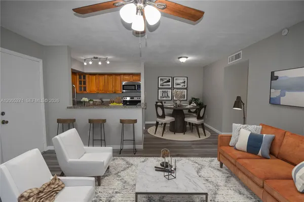 Property Slideshow image 3 of 19 | 9955 n belfort cir 112, Tamarac, FL, 33321