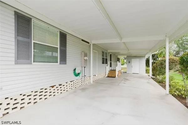 Property Slideshow image 2 of 26 | 102 estelle dr, Naples, FL, 34112