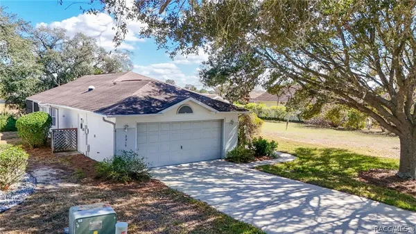 Property Slideshow image 2 of 38 | 2219 n brentwood cir, Lecanto, FL, 34461