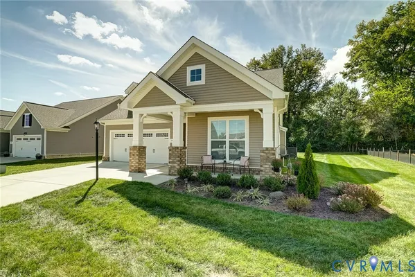 Property Slideshow image 2 of 71 | 7516 indian river run, Henrico, VA, 23231