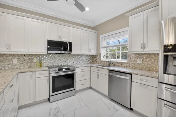 Property Slideshow image 3 of 100 | 11538 briarwood cir 4, Boynton Beach, FL, 33437