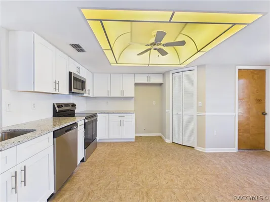 Property Slideshow image 2 of 29 | 10482 s clint loop, Floral City, FL, 34436