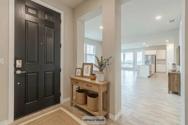 Property Slideshow image 3 of 40 | 404 eagle dr 101, San Marcos, TX, 78666