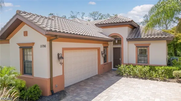 Property Slideshow image 2 of 49 | 11096 esteban dr, Fort Myers, FL, 33912