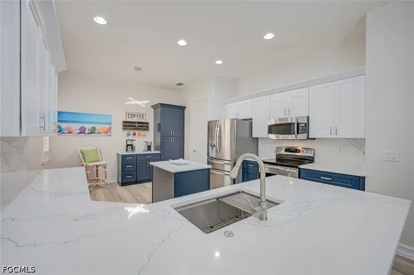 Property Slideshow image 3 of 49 | 11096 esteban dr, Fort Myers, FL, 33912