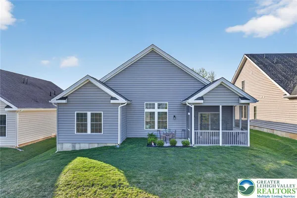 Property Slideshow image 3 of 34 | 5490 traditions dr, Upper Saucon Twp, PA, 18036