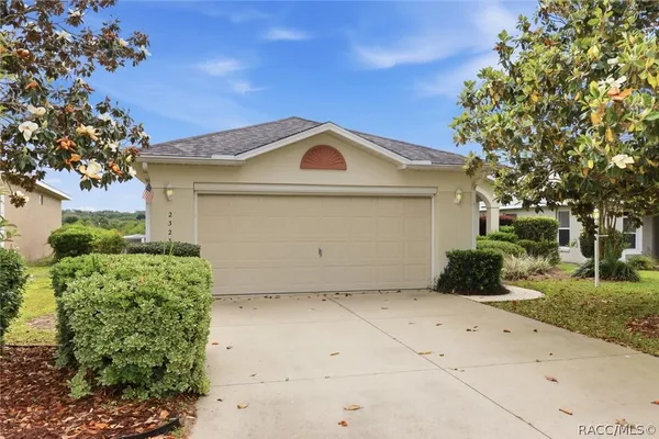 Property Slideshow image 2 of 47 | 2323 n andrea pt, Lecanto, FL, 34461