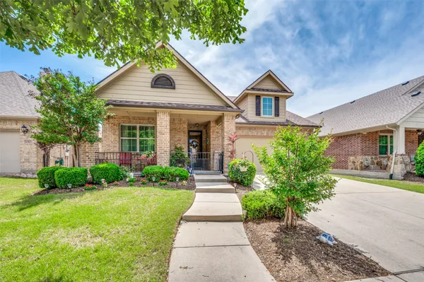 Property Slideshow image 2 of 25 | 1317 isabella ln, Savannah, TX, 76227