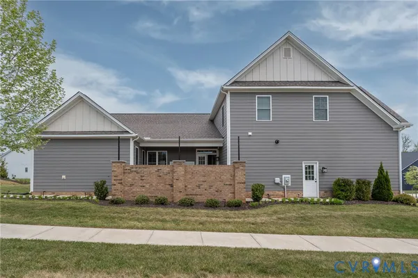 Property Slideshow image 2 of 31 | 12400 n crossing dr, Manakin Sabot, VA, 23103