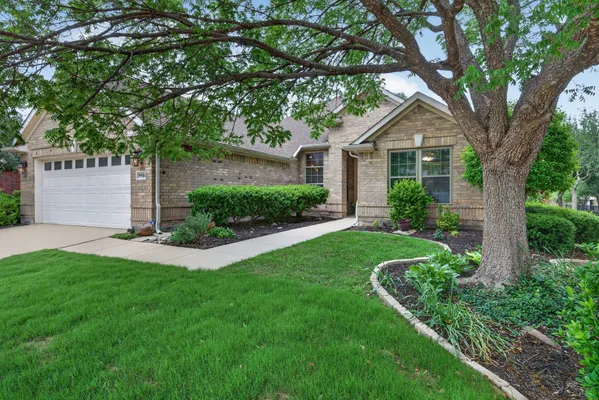 Property Slideshow image 3 of 28 | 9504 pinewood dr, Denton, TX, 76207