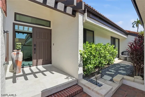 Property Slideshow image 3 of 49 | 539 bay villas ln 101, Naples, FL, 34108