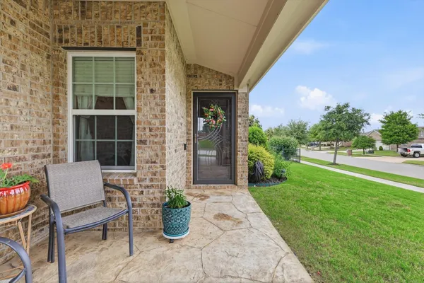 Property Slideshow image 3 of 17 | 2112 beachfront dr, Frisco, TX, 75036