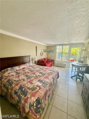 Property Slideshow image 3 of 16 | 2555 tamiami trl 250, Naples, FL, 34103