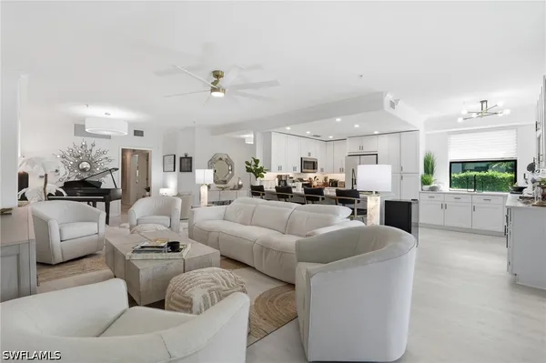 Property Slideshow image 2 of 30 | 9476 napoli ln 101, Naples, FL, 34113