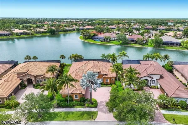 Property Slideshow image 2 of 50 | 8907 shenendoah cir, Naples, FL, 34113