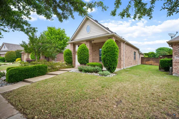 Property Slideshow image 3 of 35 | 1208 isabella ln, Savannah, TX, 76227