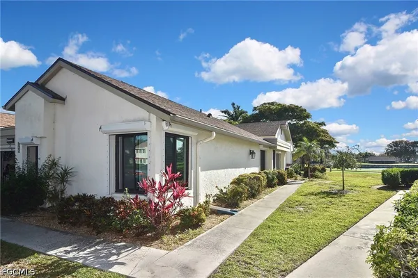 Property Slideshow image 3 of 45 | 1773 augusta dr, Fort Myers, FL, 33907