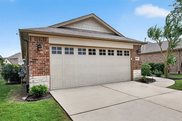 Property Slideshow image 3 of 42 | 2831 cone flower dr, Richmond, TX, 77469