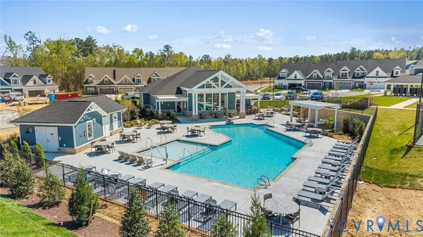 Property Slideshow image 3 of 20 | 16418 creekstone point ave, Chesterfield, VA, 23120