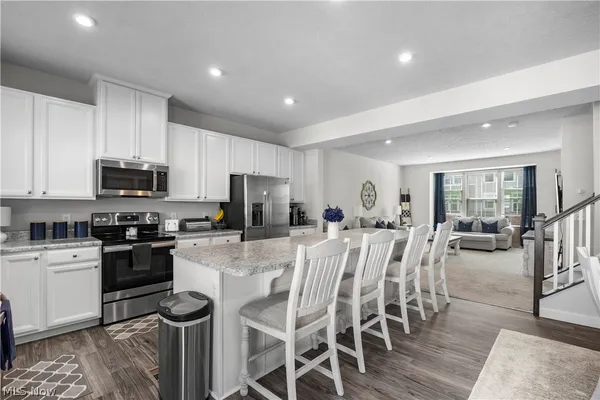 Property Slideshow image 3 of 50 | 1454 caymus ct, Avon, OH, 44011