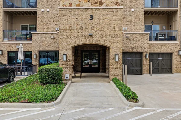 Property Slideshow image 3 of 40 | 1735 wittington pl 3402, Farmers Branch, TX, 75234