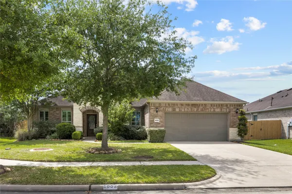 Property Slideshow image 2 of 33 | 1632 centolani st, League City, TX, 77573