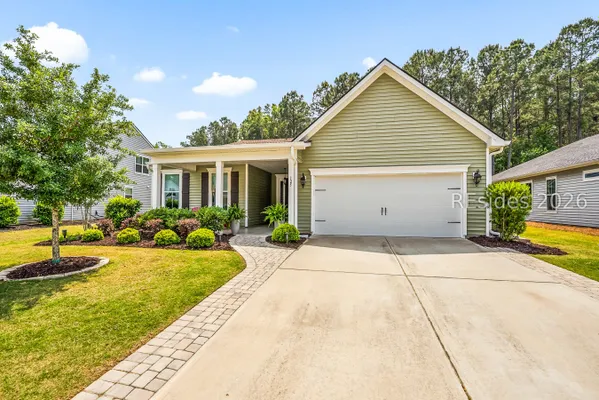 Property Slideshow image 2 of 31 | 125 carolina oaks ave, Bluffton, SC, 29909