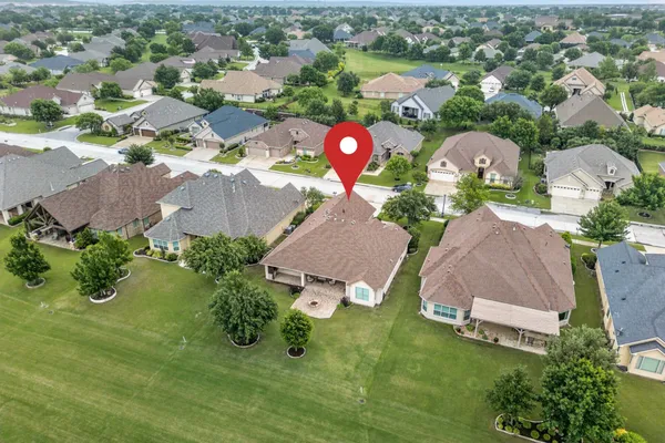 Property Slideshow image 3 of 40 | 9524 crestview dr, Denton, TX, 76207