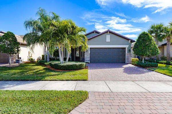 Property Slideshow image 2 of 60 | 221 se longview dr, Port St Lucie, FL, 34984