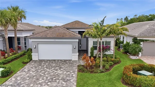 Property Slideshow image 3 of 50 | 11949 gardenia ave, Naples, FL, 34120