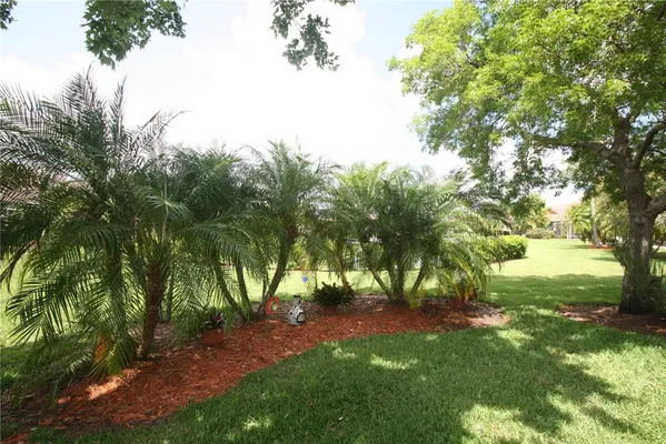 Property Slideshow image 3 of 6 | 6500 oxford cir 103c, Vero Beach, FL, 32966