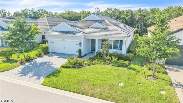 Property Slideshow image 2 of 50 | 3115 heritage pines dr, Fort Myers, FL, 33905