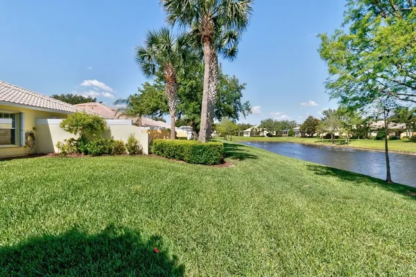 Property Slideshow image 2 of 36 | 5550 dominica st, Vero Beach, FL, 32967