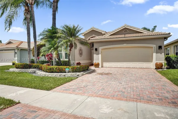 Property Slideshow image 2 of 77 | 8257 la jolla vista ln, Lake Worth, FL, 33467