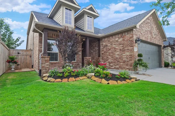Property Slideshow image 3 of 50 | 5803 pedernales bend ln, Fulshear, TX, 77441
