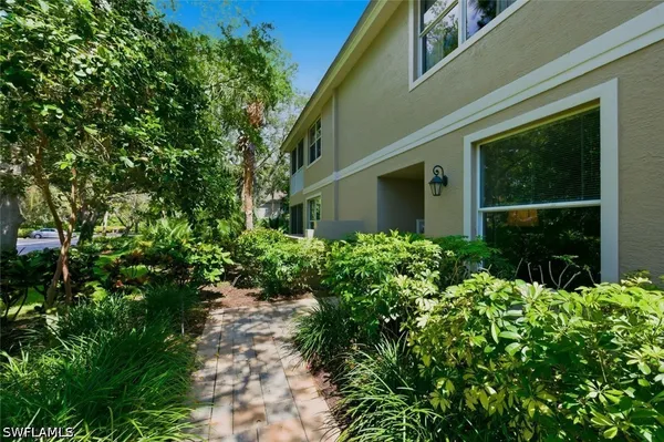 Property Slideshow image 3 of 49 | 3281 crossings ct 101, Bonita Springs, FL, 34134