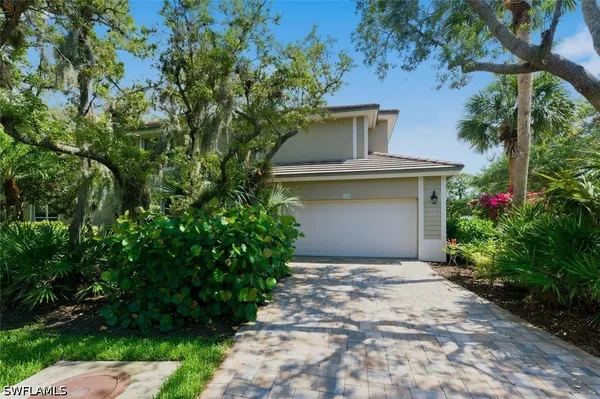 Property Slideshow image 3 of 49 | 3281 crossings ct 101, Bonita Springs, FL, 34134