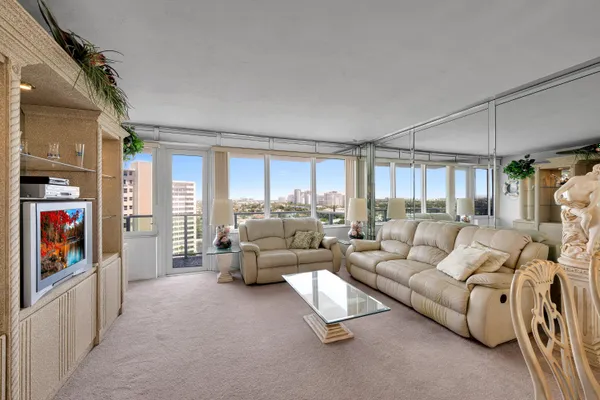 Property Slideshow image 2 of 37 | 3233 ne 34th st 1406, Fort Lauderdale, FL, 33308