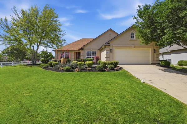 Property Slideshow image 2 of 34 | 12001 lockhart ct, Denton, TX, 76207