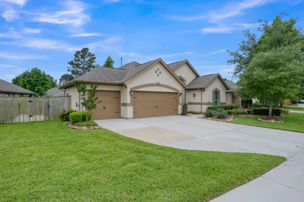 Property Slideshow image 2 of 49 | 106 gray vervain ct, Montgomery, TX, 77316
