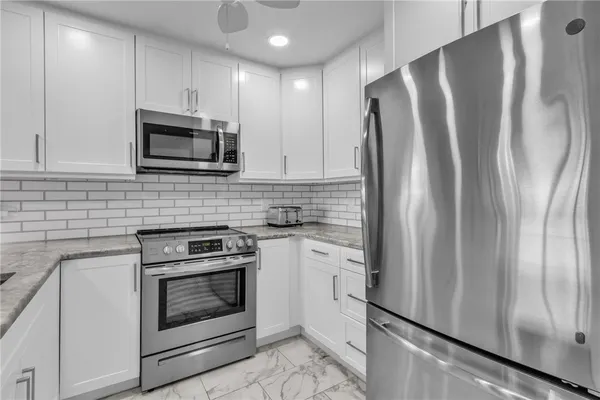 Property Slideshow image 3 of 36 | 24 plantation dr 205, Vero Beach, FL, 32966