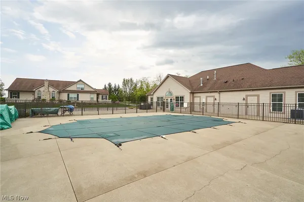 Property Slideshow image 2 of 21 | 1915 woods dr, Streetsboro, OH, 44241