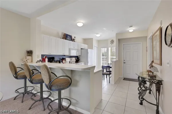 Property Slideshow image 3 of 26 | 9175 celeste dr 303, Naples, FL, 34113