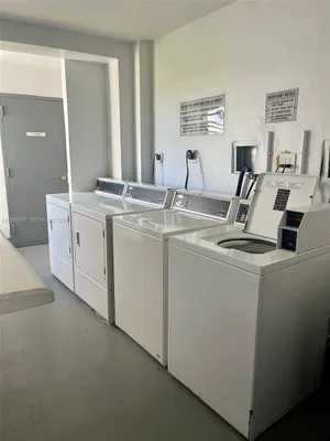 Property Slideshow image 3 of 18 | 20400 w country club dr 608, Aventura, FL, 33180